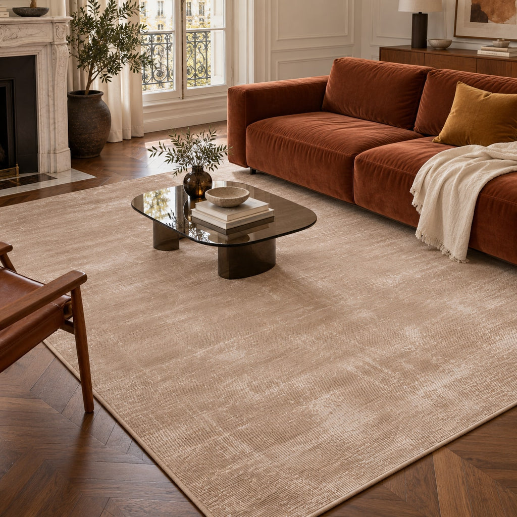 Tapis Lisière caramel — dans un salon